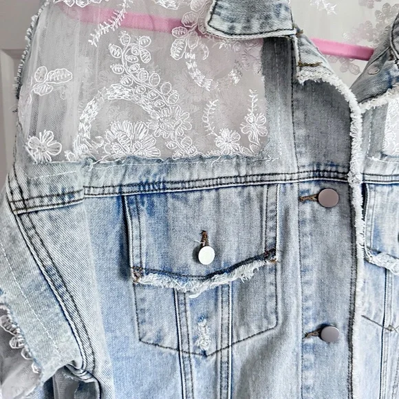 Denim and lace jacket - Picture 2 of 12